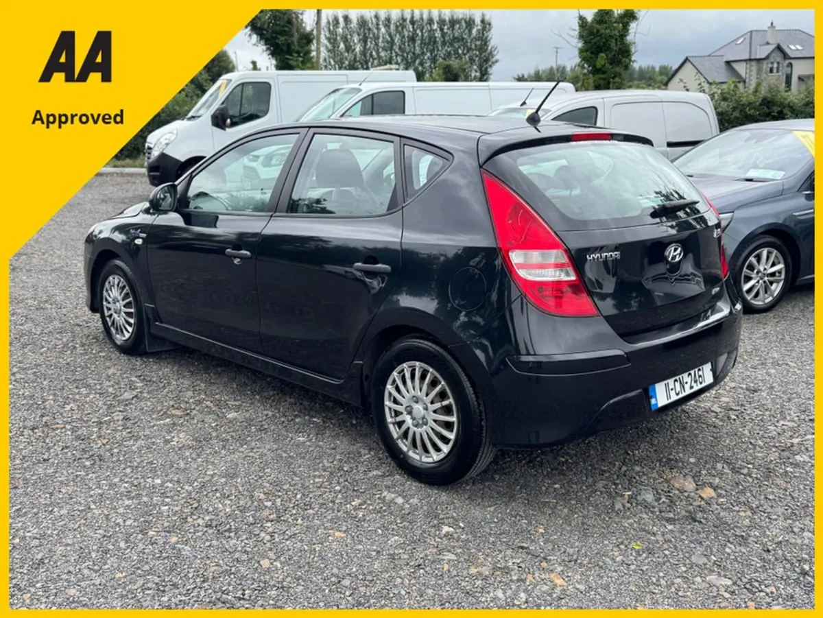 Hyundai i30 1.6 Crdi Classic 90ps ISG 5DR - Image 4