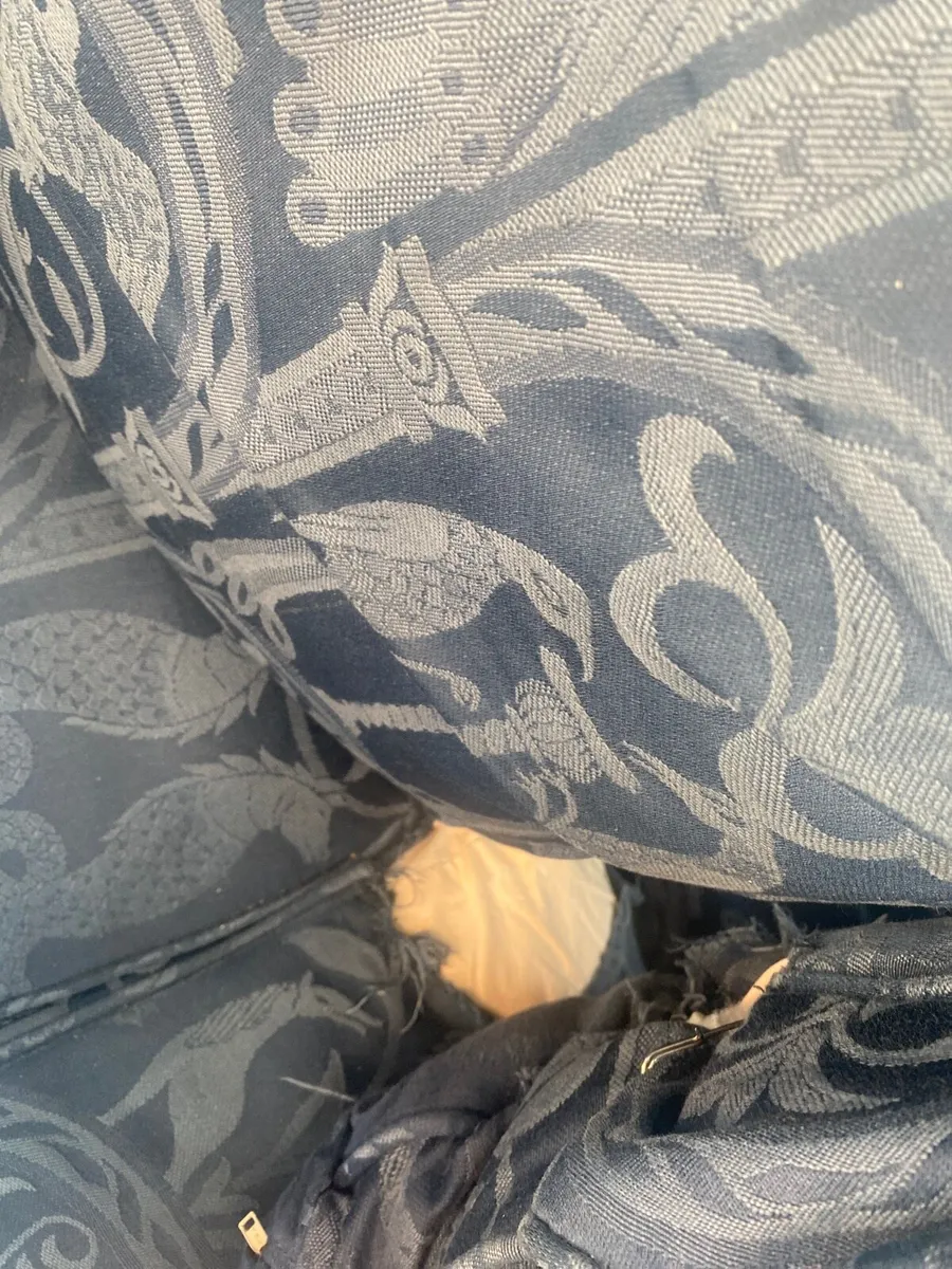 Couch - Image 2