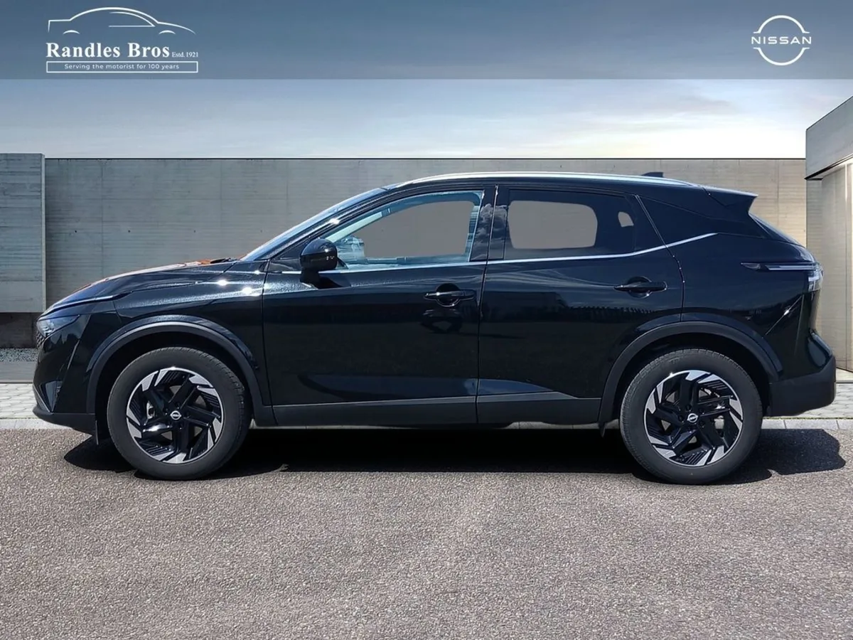 Nissan QASHQAI 1.3 PET Mild Hybrid SV Premium - Image 3