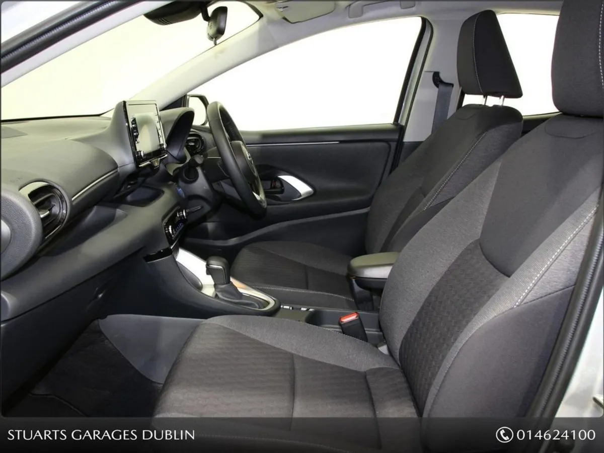 Toyota Yaris Hybrid Luna 4DR Auto 15alloy Wheels - Image 3