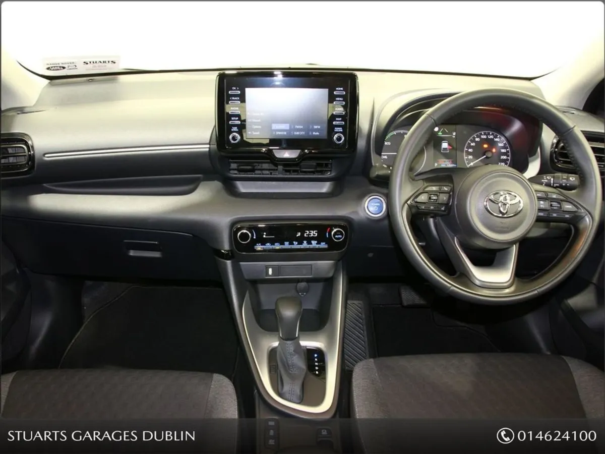 Toyota Yaris Hybrid Luna 4DR Auto 15alloy Wheels - Image 4