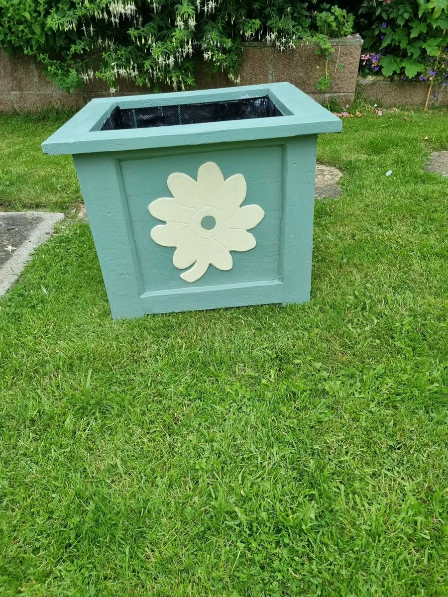Garden planter - Image 1