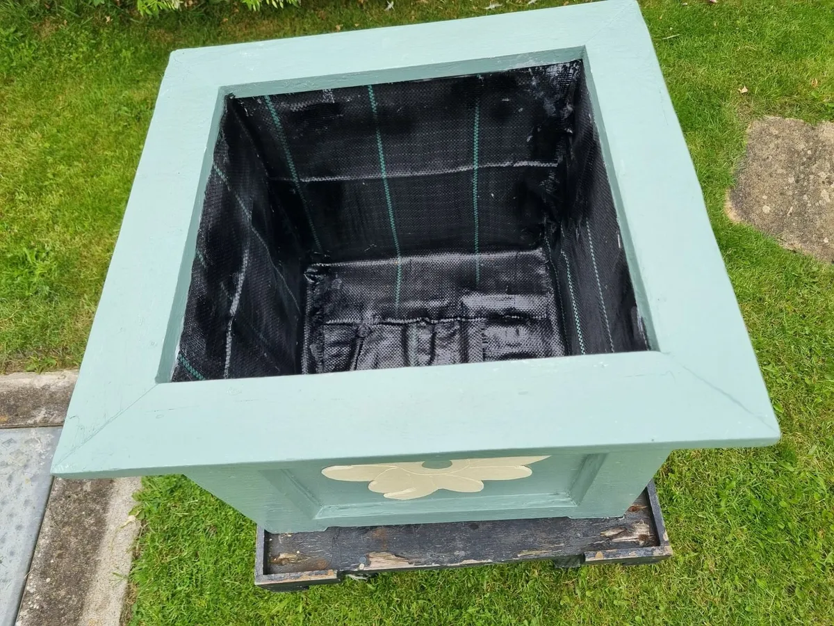 Garden planter - Image 2