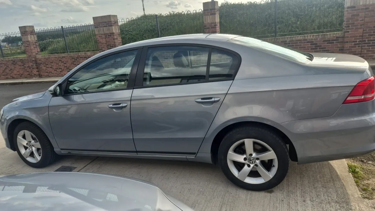 2013 Passat - Image 3