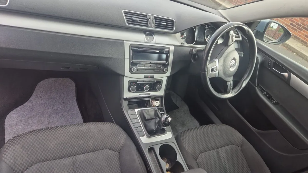 2013 Passat - Image 4