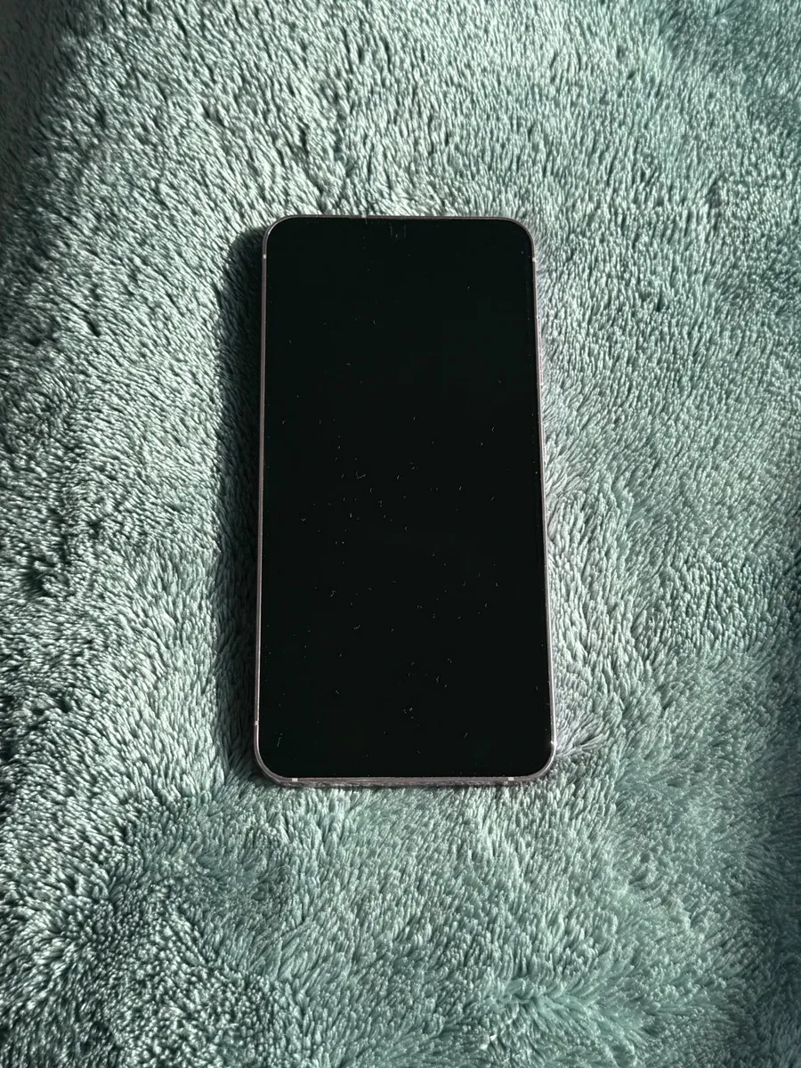 Samsung Galaxy S22 - Purple - Image 3