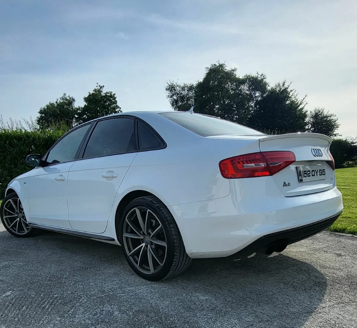 Audi A4 2015 S Line Black Edition - Image 3