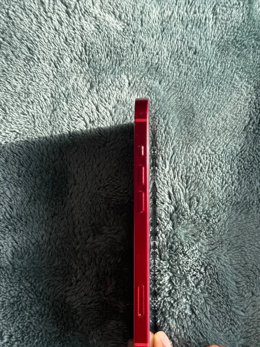 iPhone 13 Red - Image 4