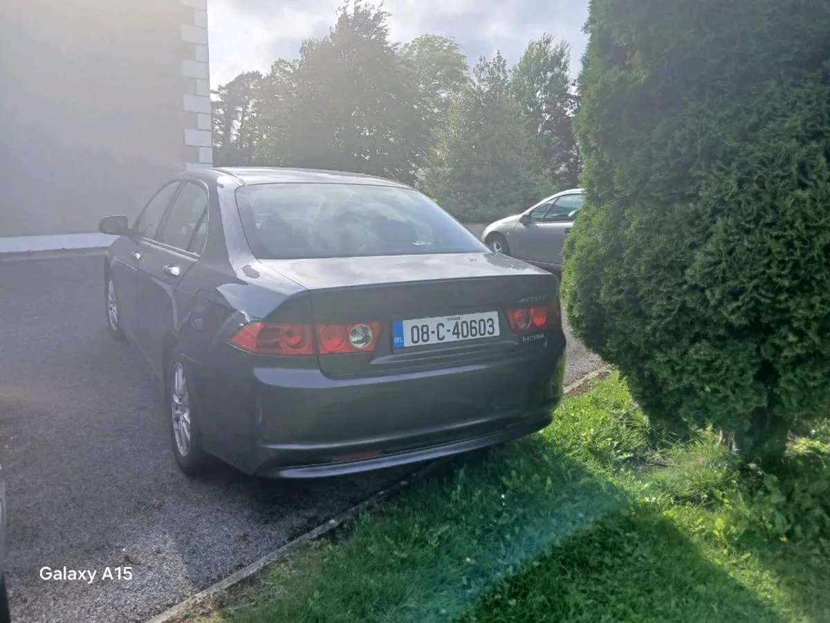 Car - Image 3