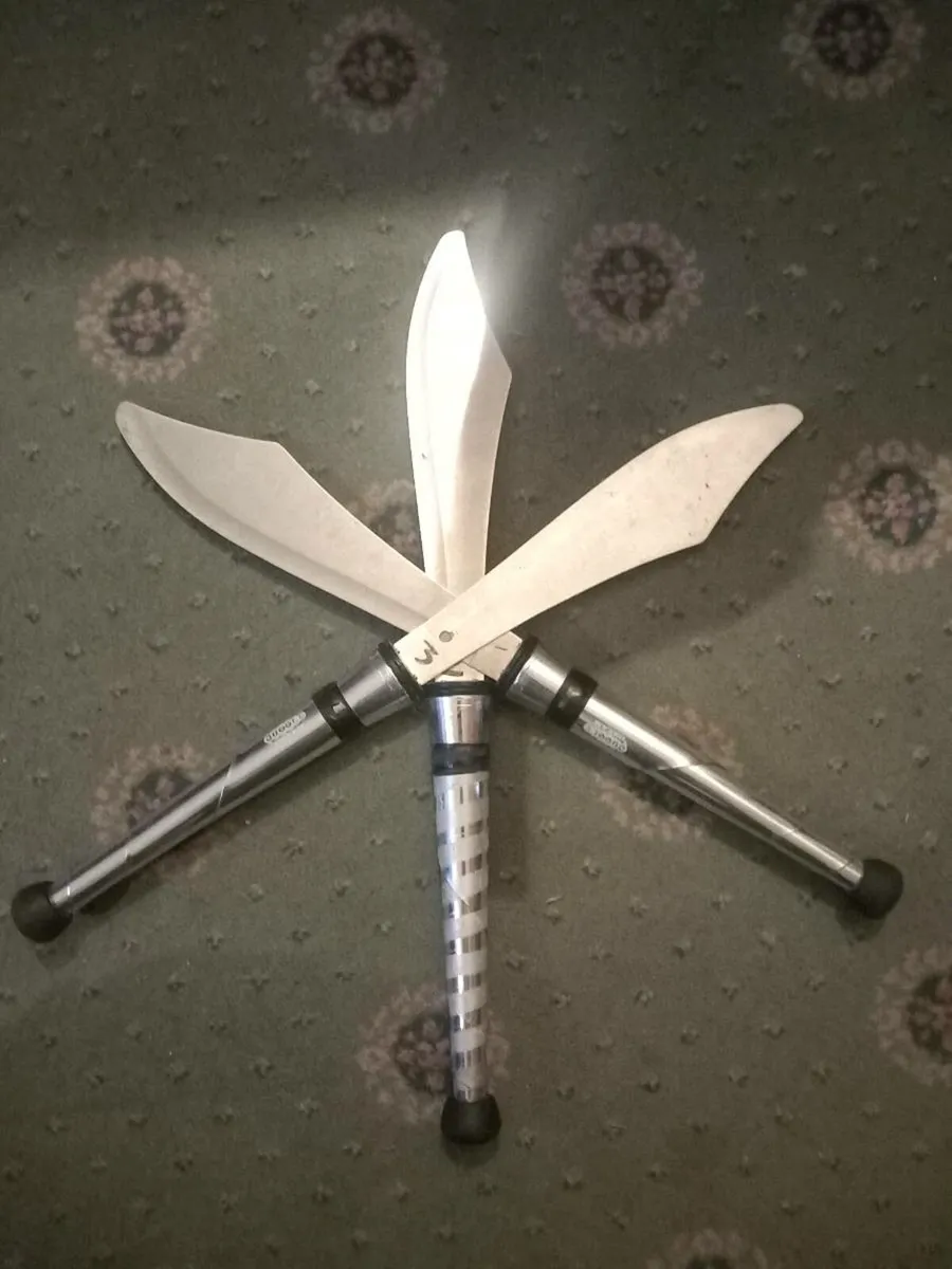 Set of juggling swords - Image 1