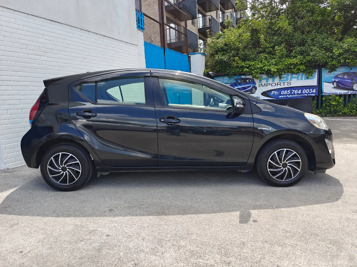 2017 TOYOTA AQUA SELF CHARGING HYBRID - Image 4