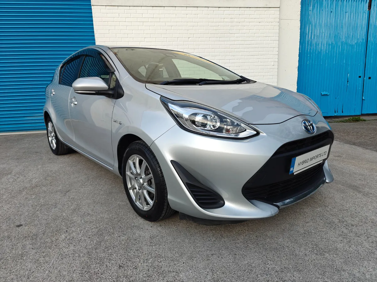 2020 TOYOTA AQUA SELF CHARGING HYBRID - Image 1