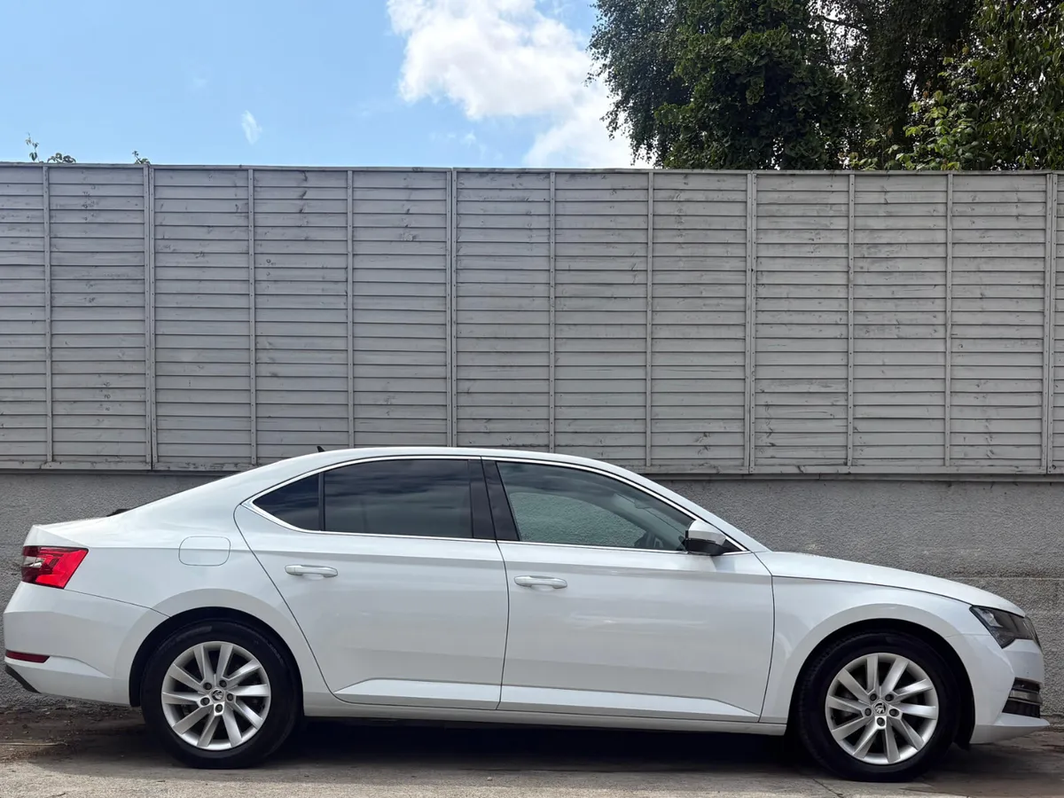 Skoda Superb 2021 PHEV / SE TECH / LEATHER - Image 2
