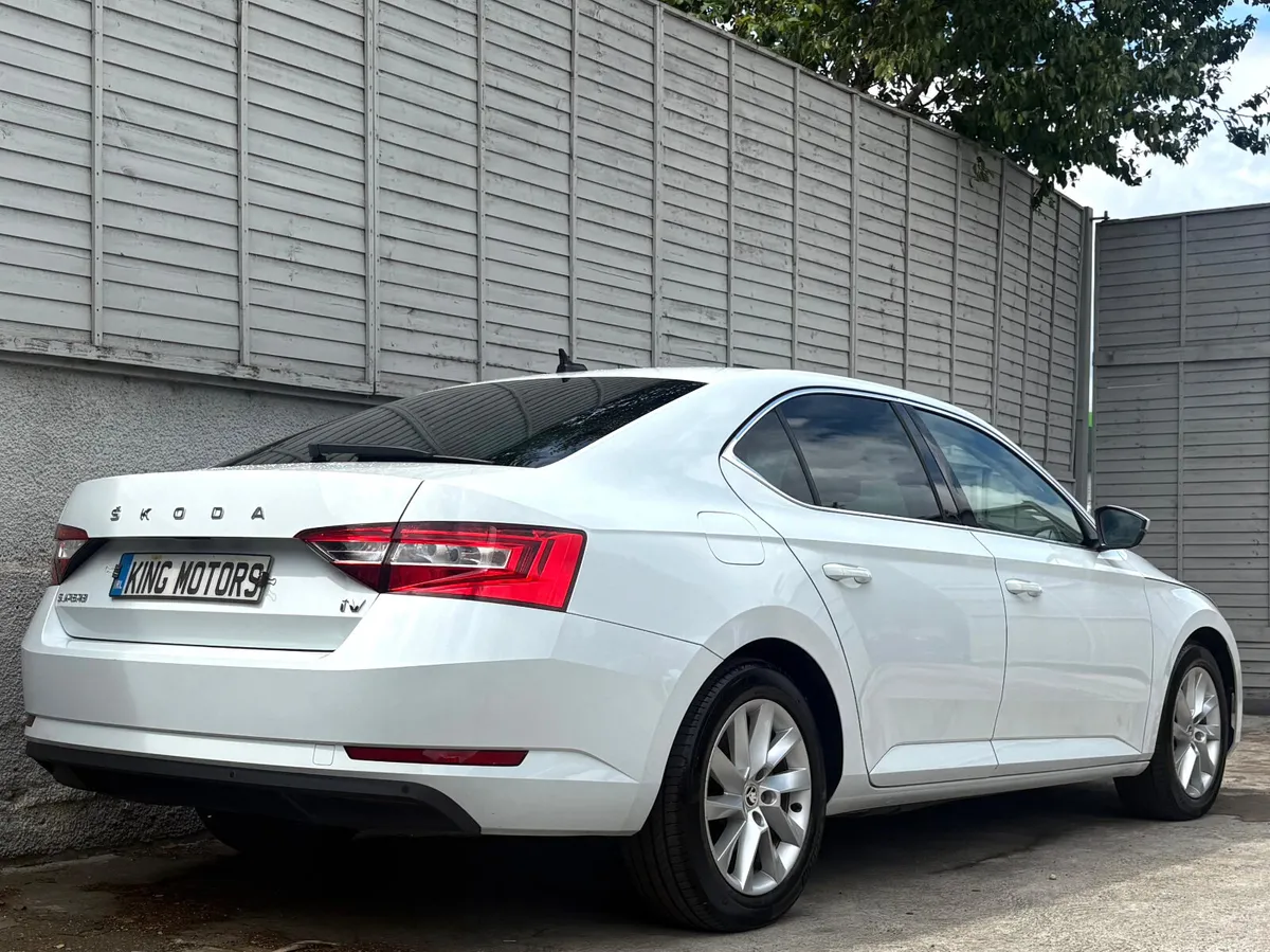 Skoda Superb 2021 PHEV / SE TECH / LEATHER - Image 3