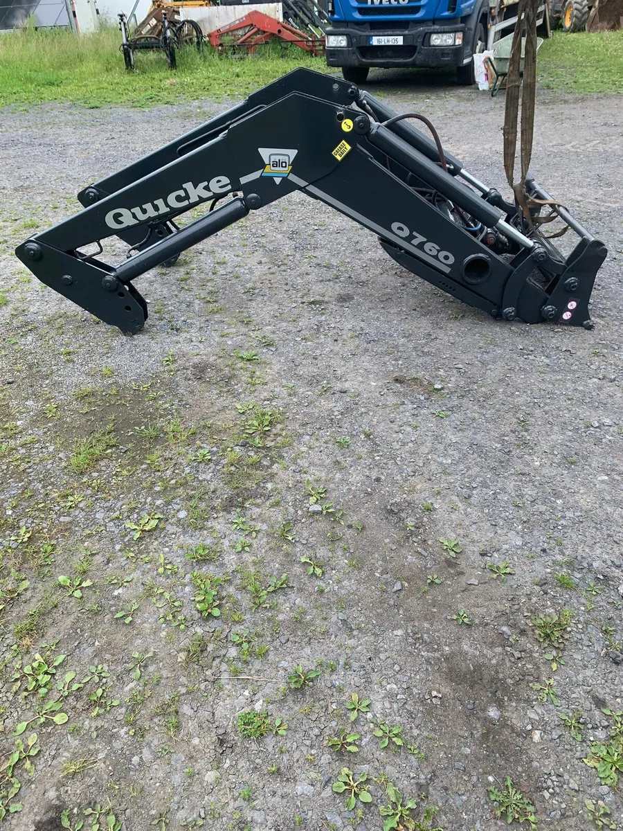 Quicke  Q760 loader - Image 2