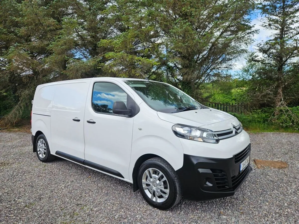 Citroen Dispatch MWB 1.5 Bluehdi 100 1000KG 4DR - Image 1