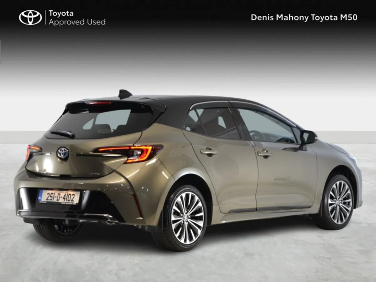 Toyota Corolla Luna Sport Hatchback - Image 2