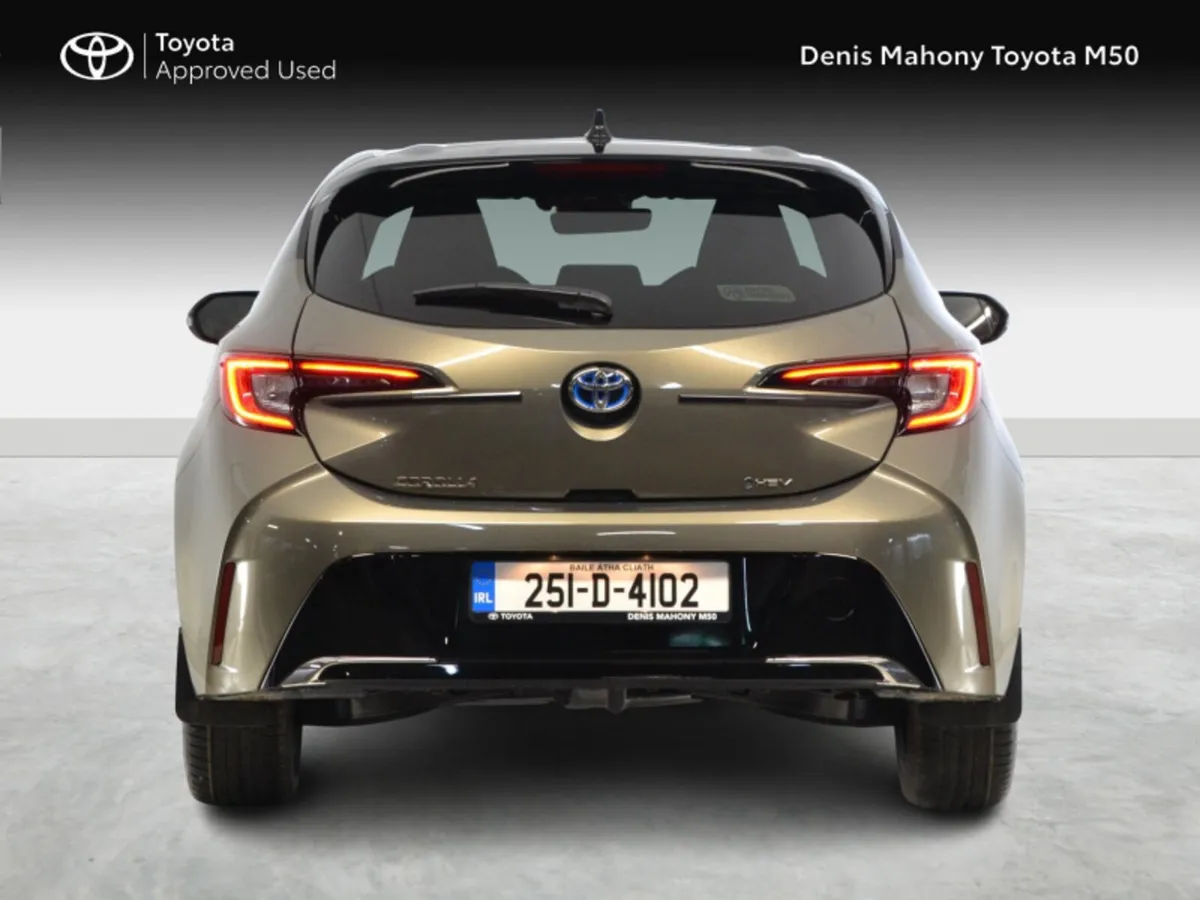 Toyota Corolla Luna Sport Hatchback - Image 4