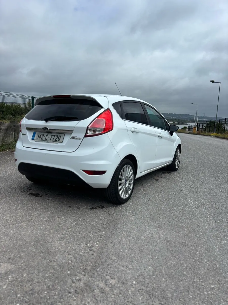 2014 FORD FIESTA NEW NCT LOW MILLAGE - Image 3