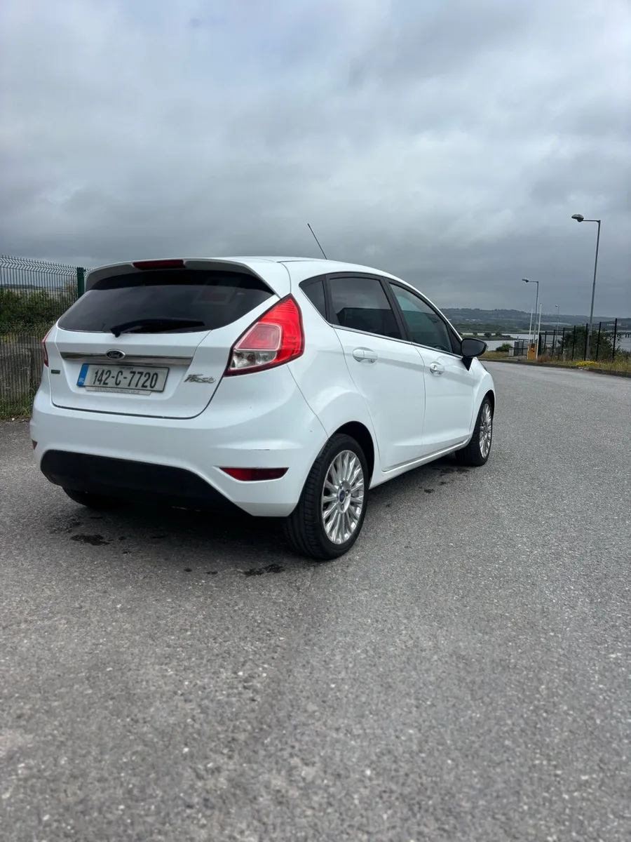 2014 FORD FIESTA NEW NCT LOW MILLAGE - Image 4