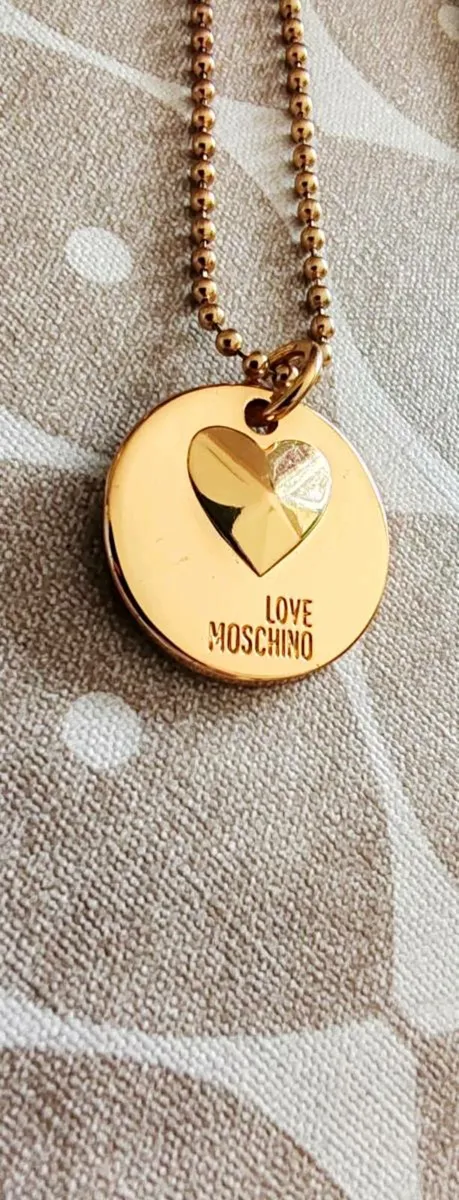 Goldtone MOSCHINO Key chain - Image 4