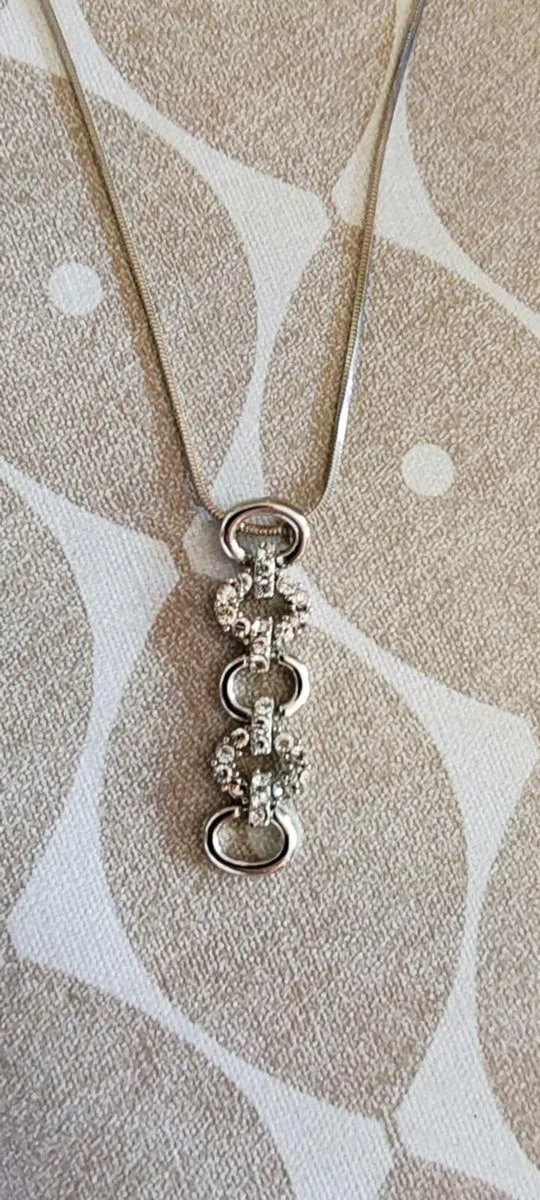 Silvertone pendant - Image 3