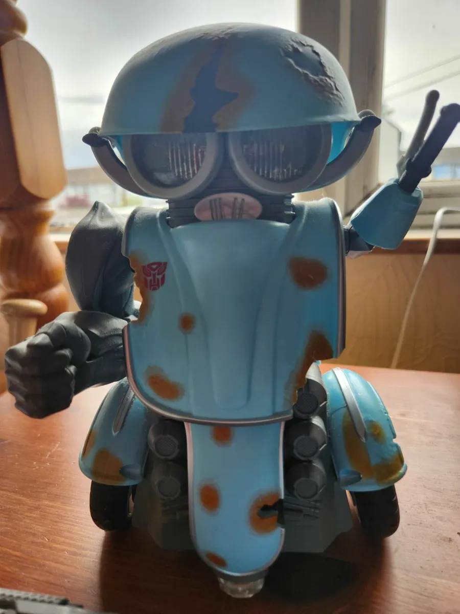 Transformers Remote Control Squeeks - Image 4