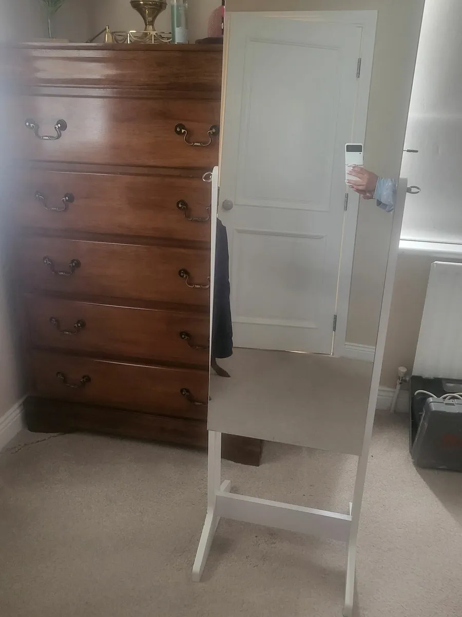 Mirror - Image 1