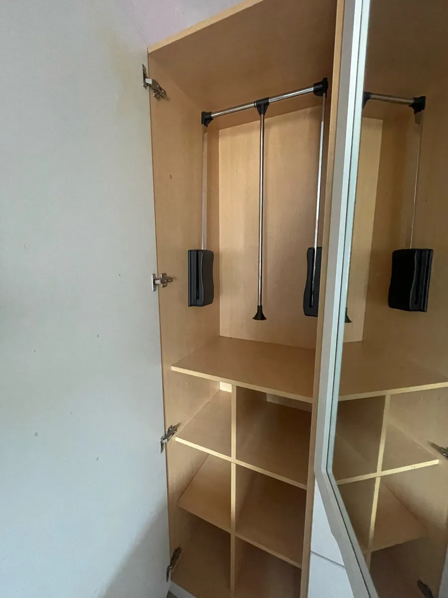 wardrobe - Image 3