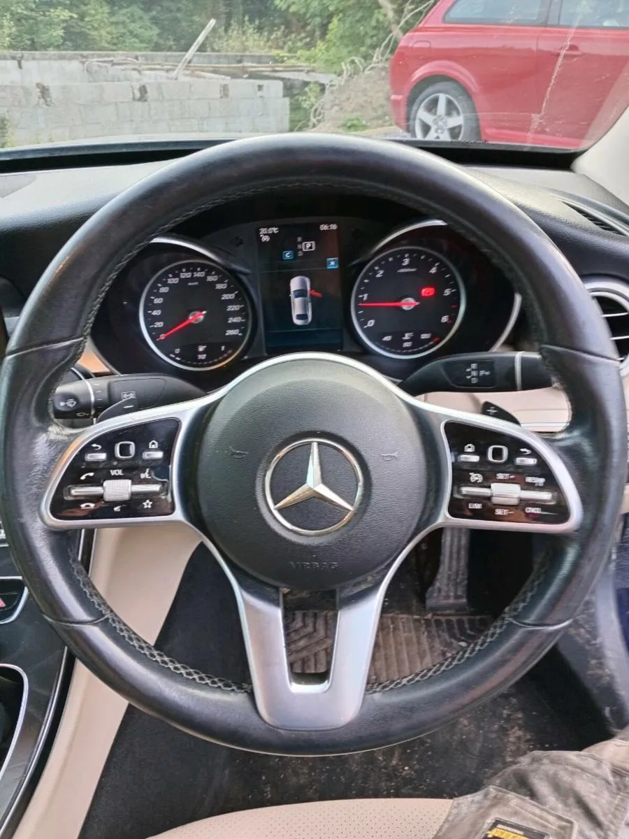 Mercedes c200D - Image 2