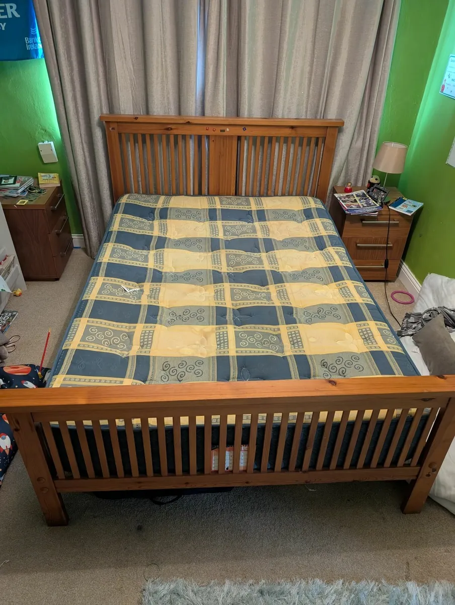 Bed - Image 2