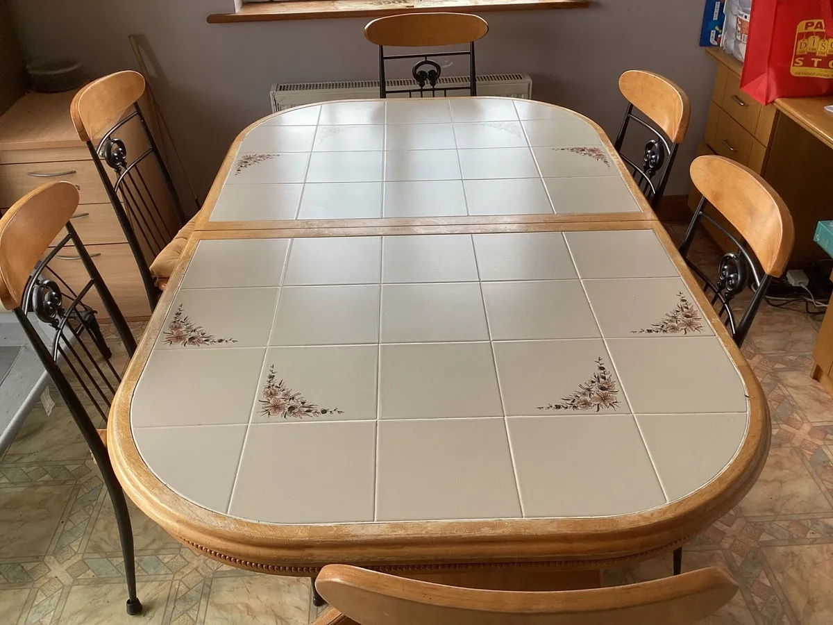 Kitchen table and 6 chairs - Image 3