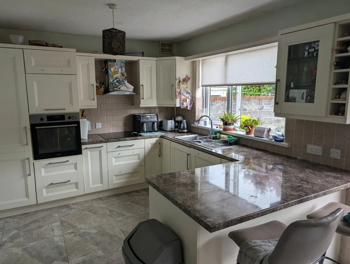 Kitchen - Image 2
