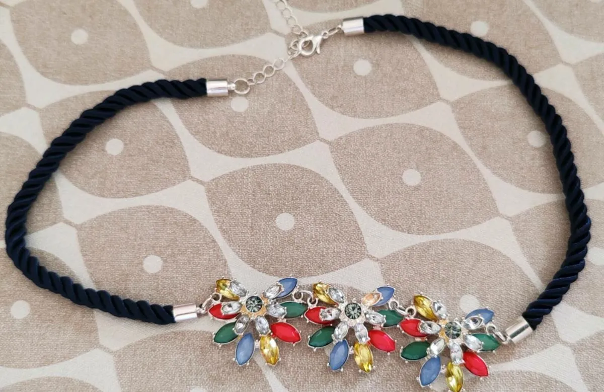 Retro style necklace - Image 1