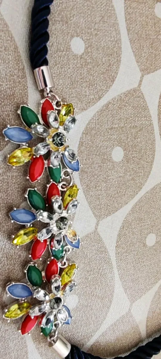 Retro style necklace - Image 2