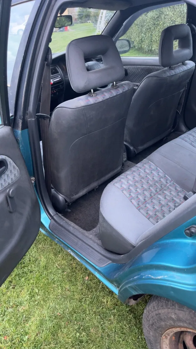 Toyota Corolla xli - Image 3