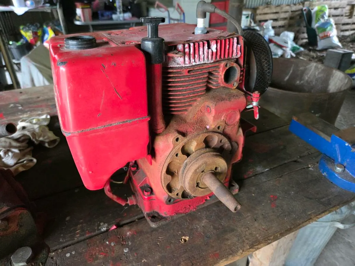 Vintage kohler engine - Image 1