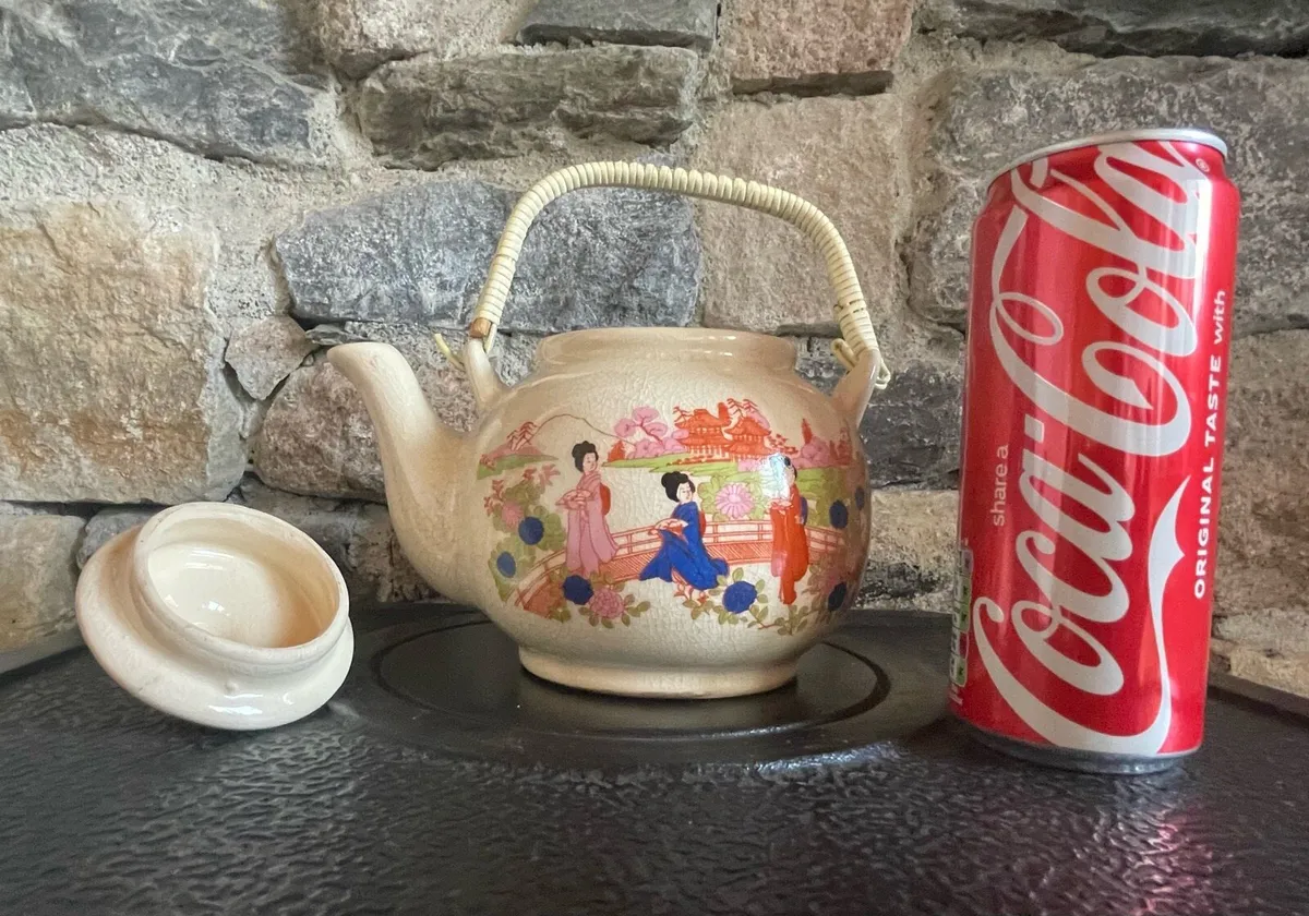 Vintage Oriental Teapot - Image 4