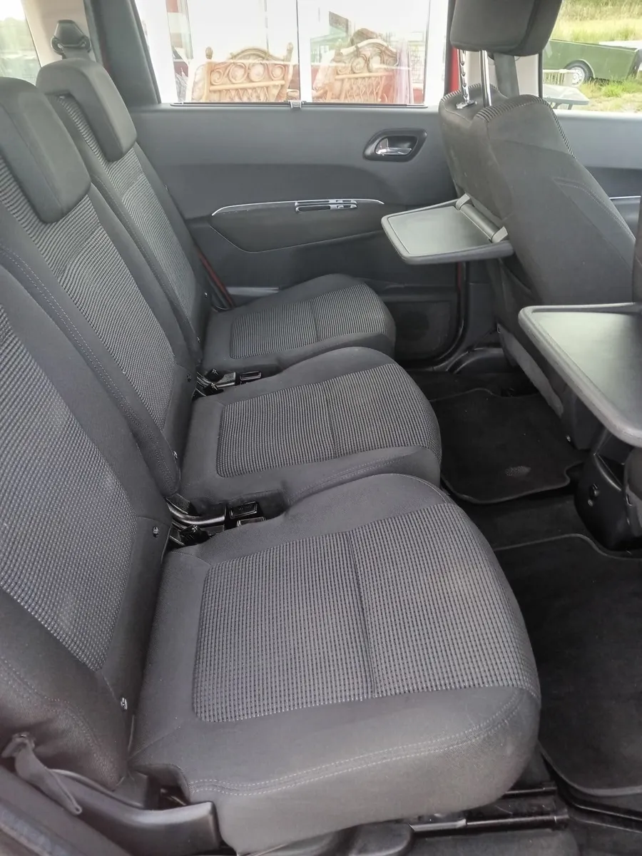 Peugeot 5008 2010 - Image 3