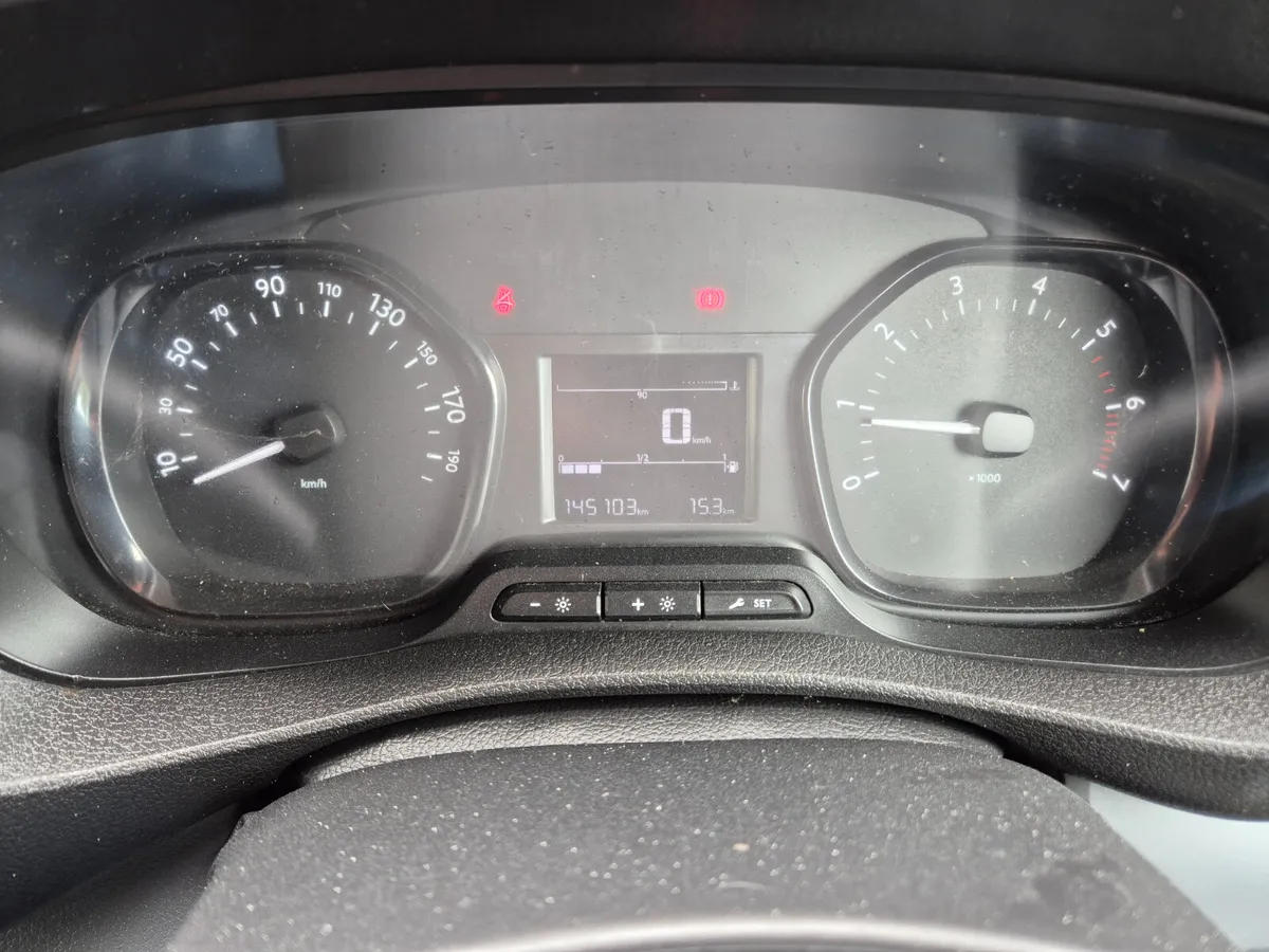 Toyota Proace 2019 LWB 2.0 GX - Image 3