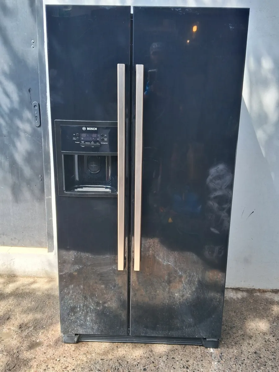 BOCSH AMERICAN FRIDGE AND FREEZER FULL - Image 4
