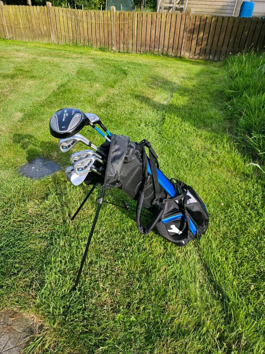 Junior Golf Clubs - Image 1