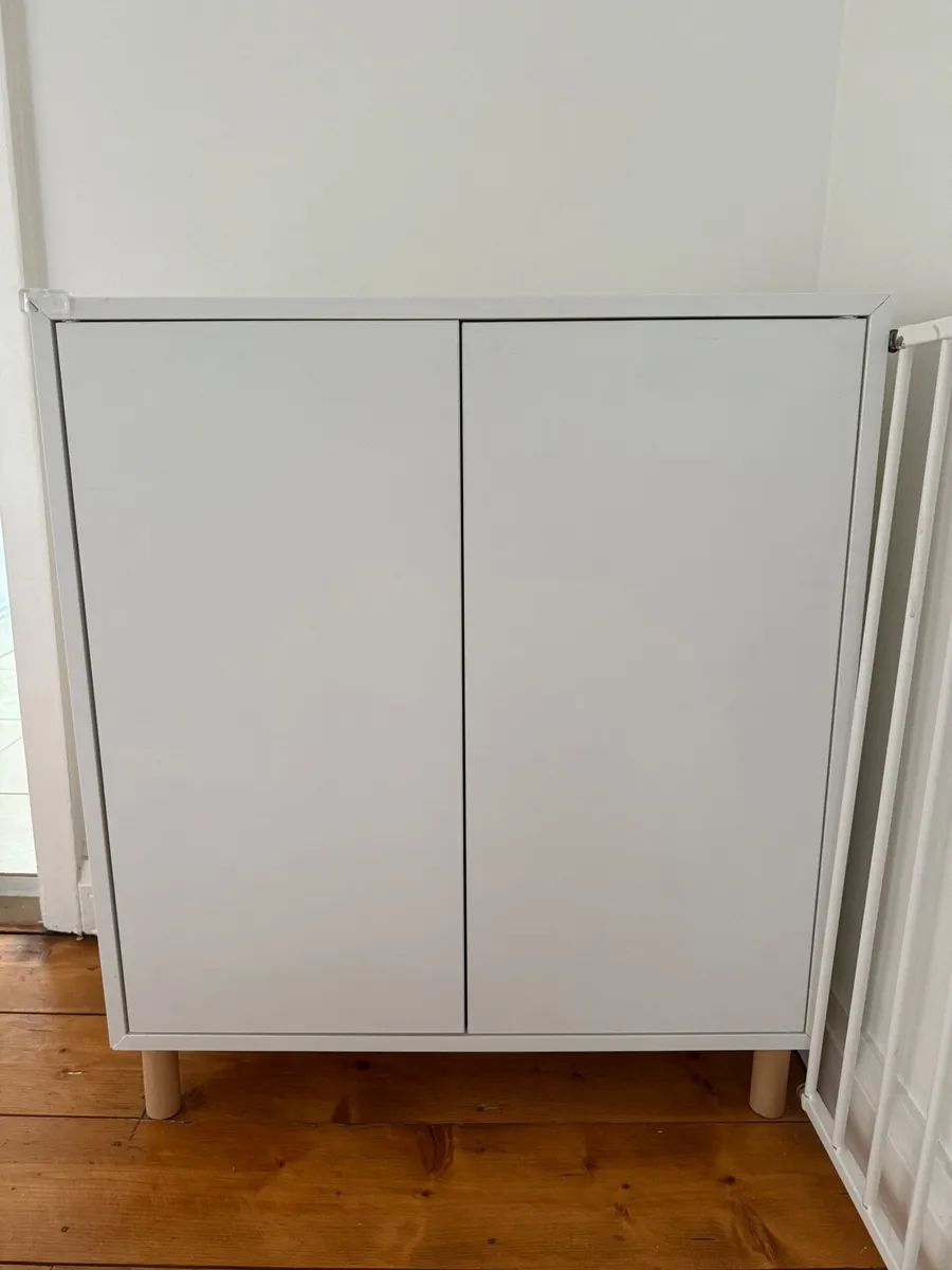 Ikea eket cabinet