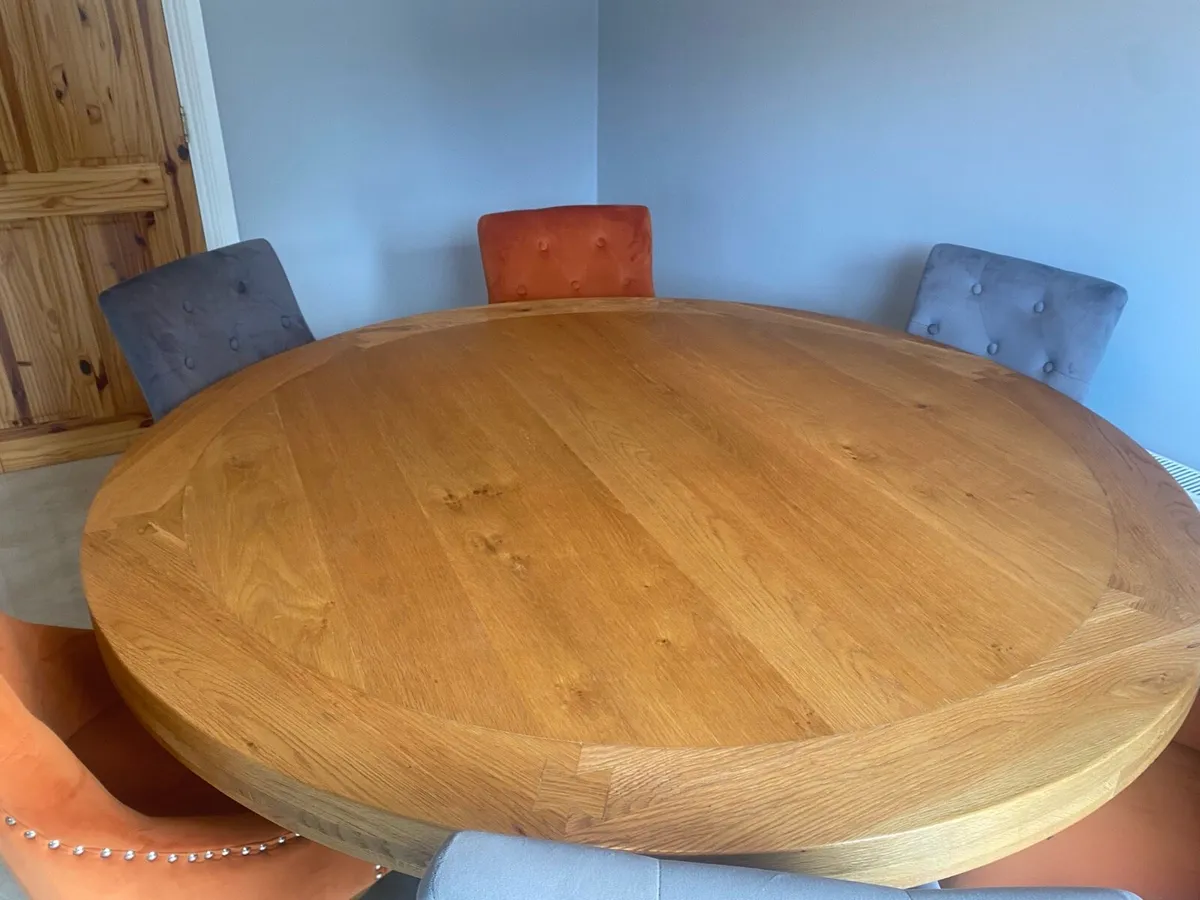 Circular table - Image 2