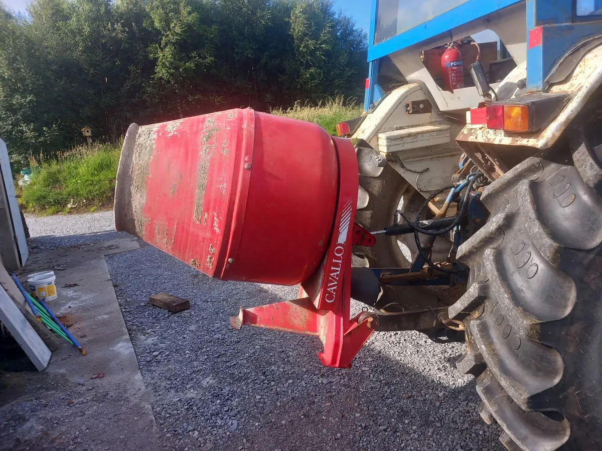 Tractor Cement mixer - Image 1
