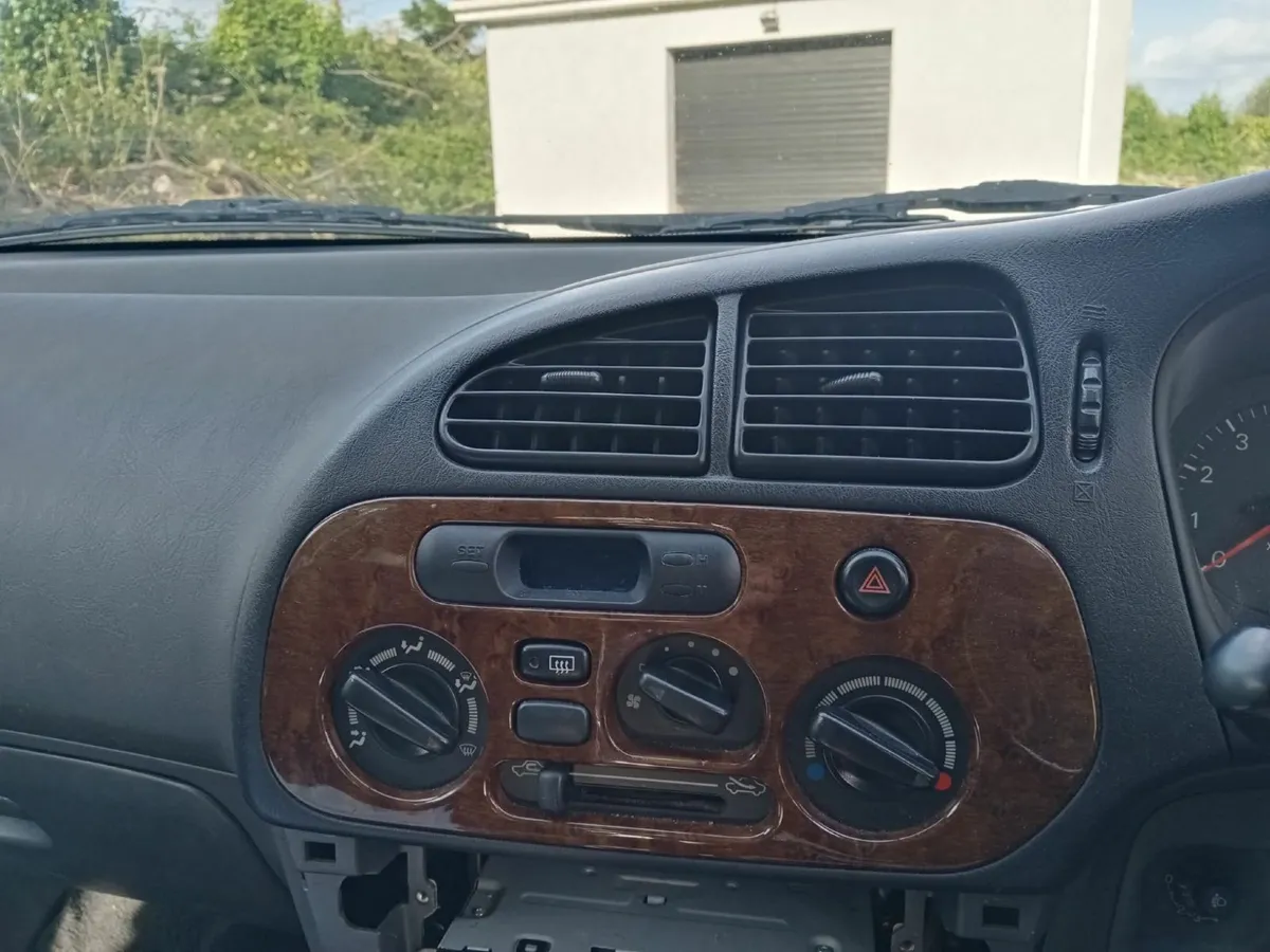 Mitsubishi Colt 2003 - Image 2