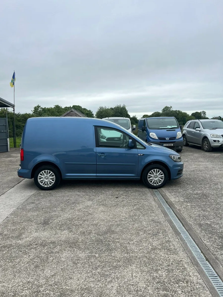 VOLKSWAGEN CADDY 2019 - Image 2