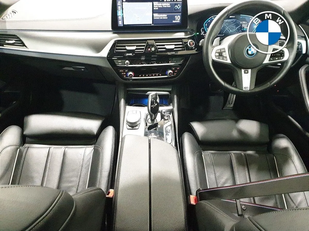BMW 5 Series 530e Xdrive M Sport Saloon - Image 4