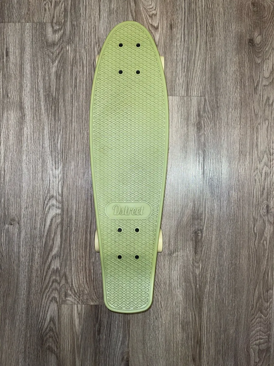 Skateboard - Image 1