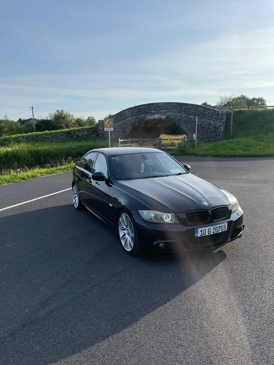 BMW 330D LCI msport - Image 1